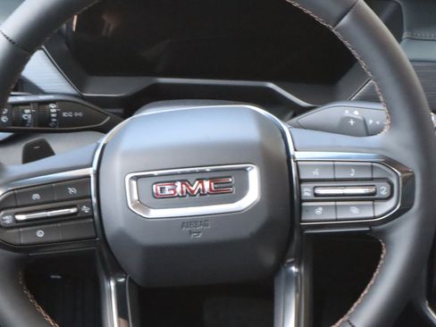 New 2026 GMC Acadia AT4 w/ Luxury Package AWD/4WD image 12