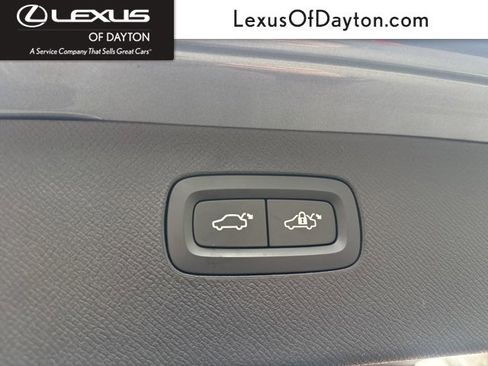 Used 2020 Volvo XC90 T6 Momentum w/ Protection Package Premier image 45