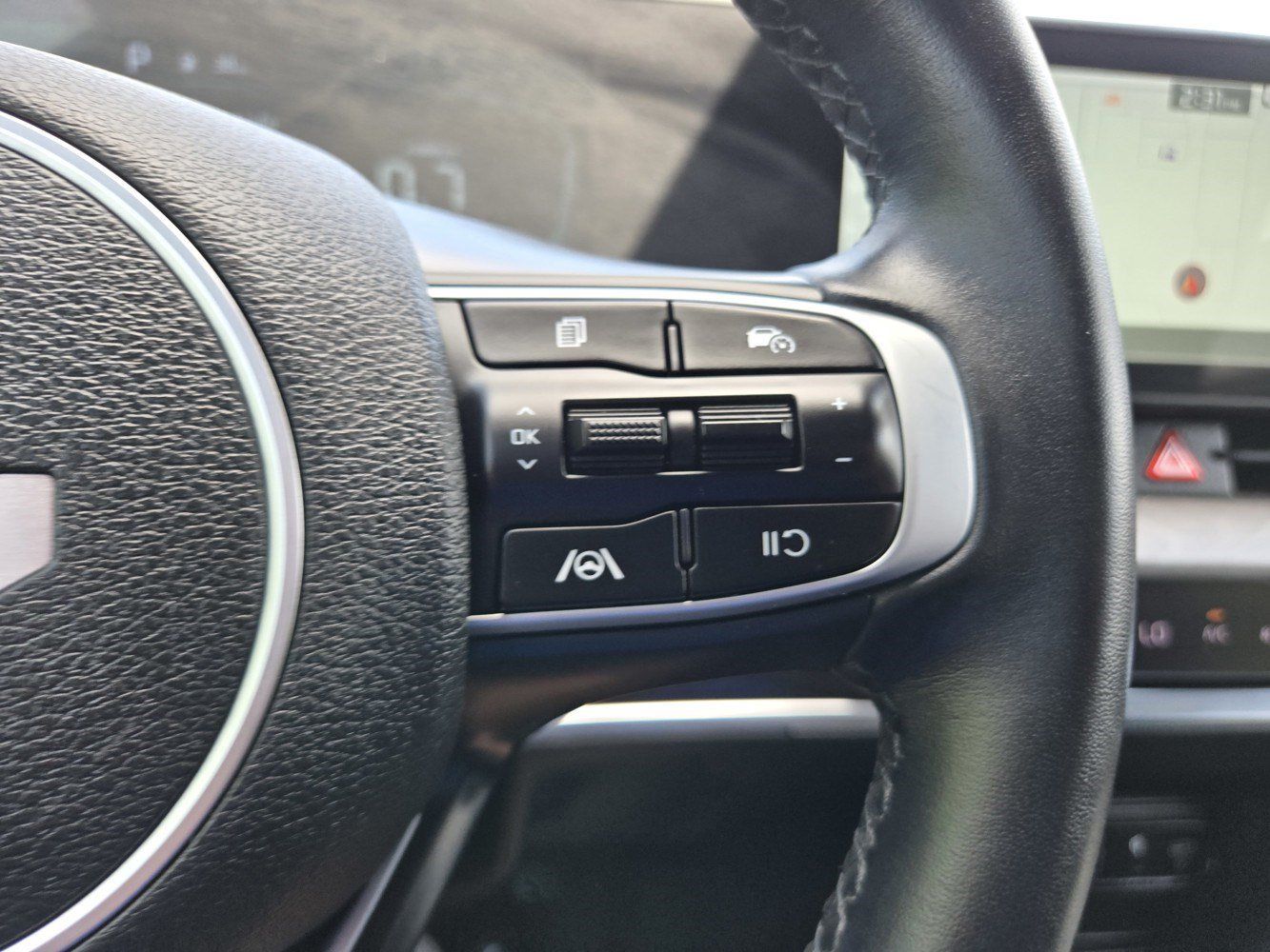 Used 2023 Kia Sportage X-Line w/ X-Line Premium Package AWD/4WD image 20