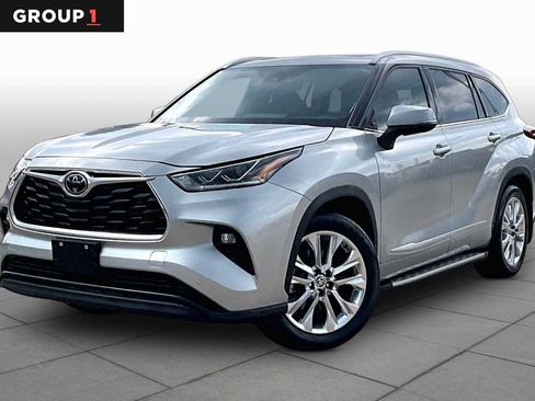 Used 2023 Toyota Highlander Limited FWD image 1