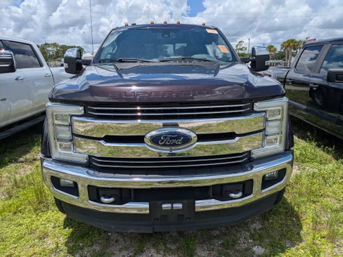 Used 2018 Ford F450 Lariat w/ Lariat Ultimate Package AWD/4WD image 3