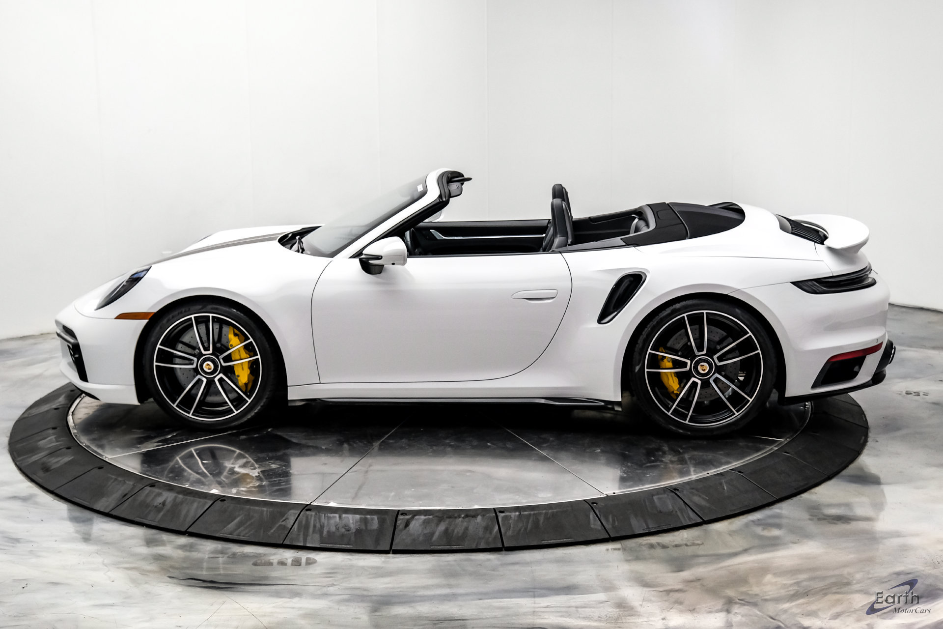 Used 2024 Porsche 911 Turbo S AWD/4WD image 8