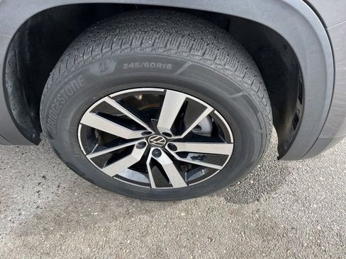 Used 2021 Volkswagen Atlas SE image 16