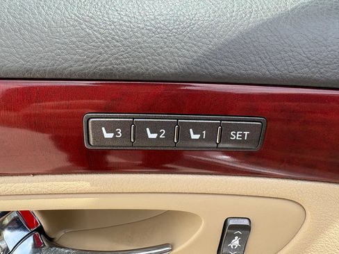 Used 2007 Lexus LS 460 L RWD image 23