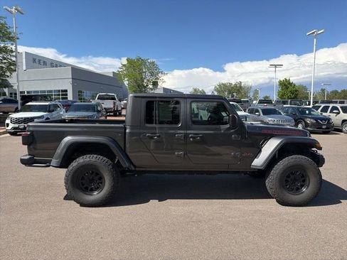 Used 2021 Jeep Gladiator Rubicon AWD/4WD image 6