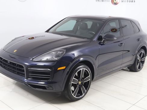 Used 2022 Porsche Cayenne Platinum Edition w/ Premium Package Plus AWD/4WD image 26