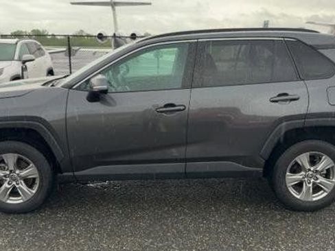 Used 2023 Toyota RAV4 XLE FWD image 6