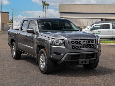 Used 2024 Nissan Frontier SV RWD image 1