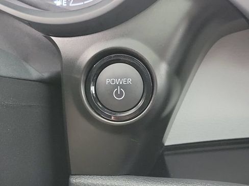 Used 2025 Toyota Sienna XLE w/ XLE Plus Package FWD image 33