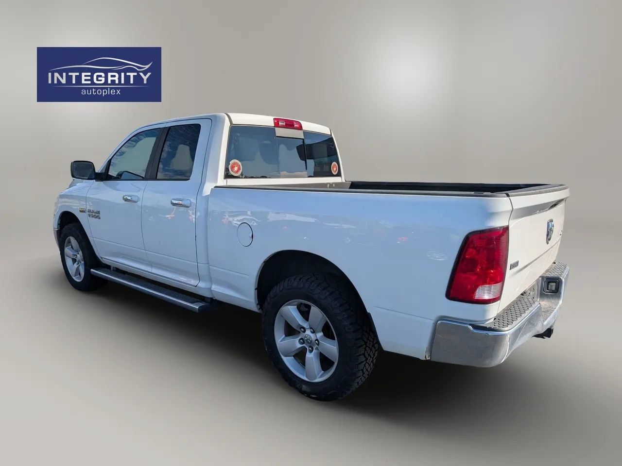 Used 2017 RAM 1500 Classic SLT AWD/4WD image 4