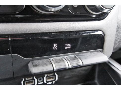 Used 2024 RAM 1500 Laramie AWD/4WD image 28
