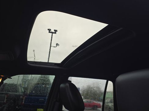 Used 2016 Lincoln Navigator L Select image 15