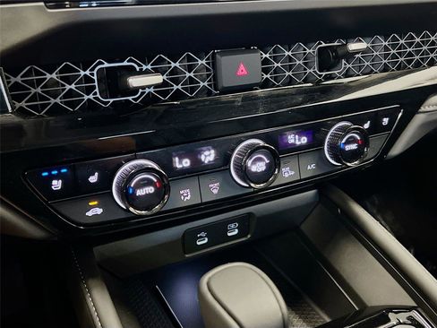 Certified 2025 Honda Accord Touring image 10