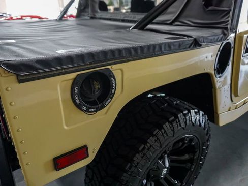 Used 2004 HUMMER H1 4-Door Open Top image 71