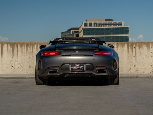 Used 2018 Mercedes-Benz AMG GT C image 7