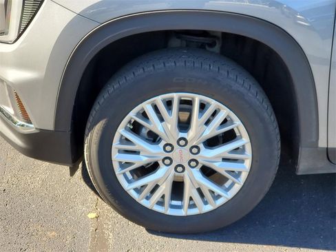 Used 2024 GMC Acadia Elevation image 12