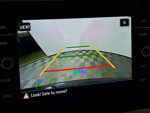 New 2025 Volkswagen Taos SE image 14