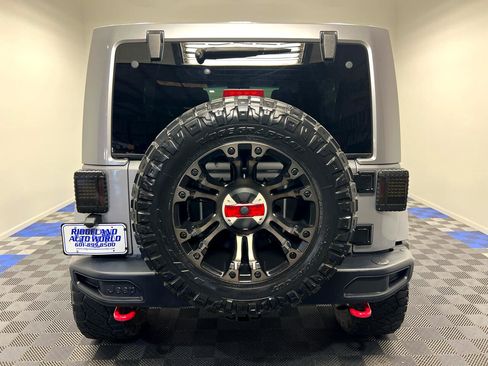 Used 2017 Jeep Wrangler Unlimited Sahara w/ Connectivity Group image 11