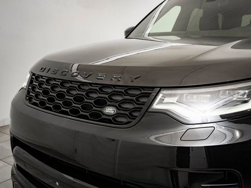 Used 2023 Land Rover Discovery S R-Dynamic image 16