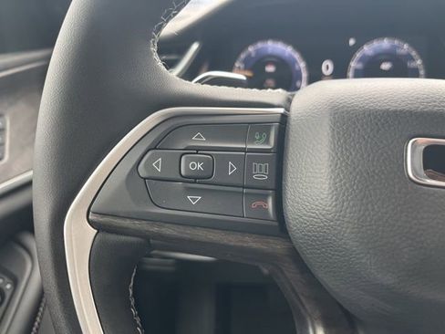 Used 2025 Jeep Grand Cherokee L Limited w/ Luxury Tech Group II image 28