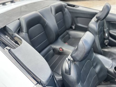 Used 2015 Ford Mustang GT Premium RWD image 27
