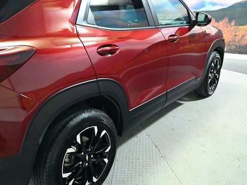 Used 2022 Chevrolet TrailBlazer LT w/ Convenience Package image 9