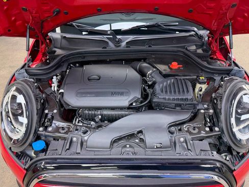 Used 2022 MINI Cooper 2-Door Hardtop w/ Premium Package image 35