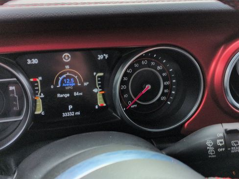 Used 2020 Jeep Wrangler Unlimited Rubicon w/ Uconnect 4C Nav & Sound Group AWD/4WD image 39