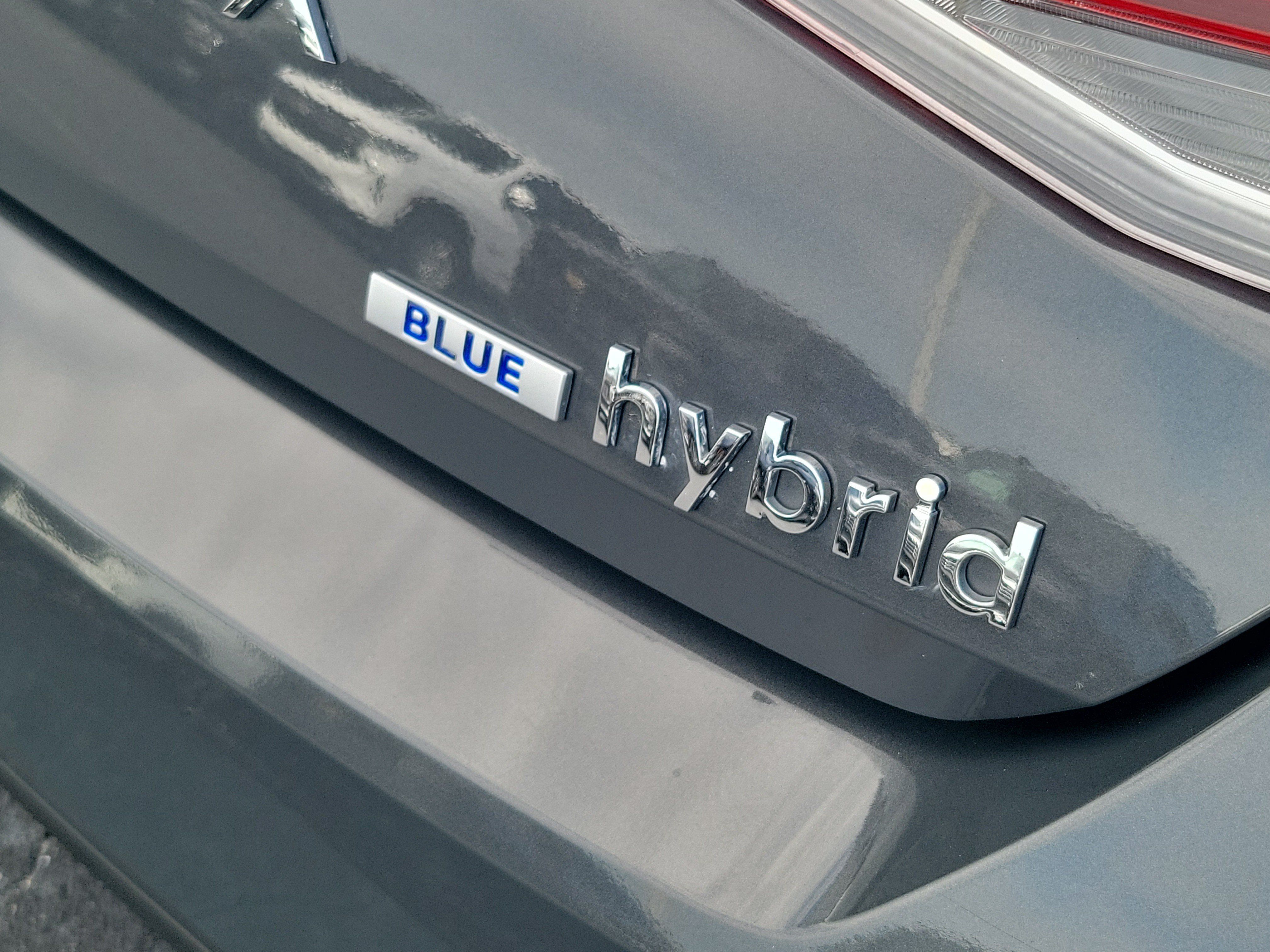 Used 2023 Hyundai Elantra Blue FWD image 5