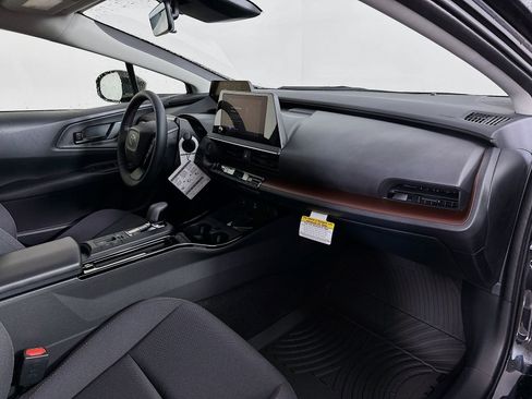 New 2026 Toyota Prius Plug-In Hybrid FWD image 27