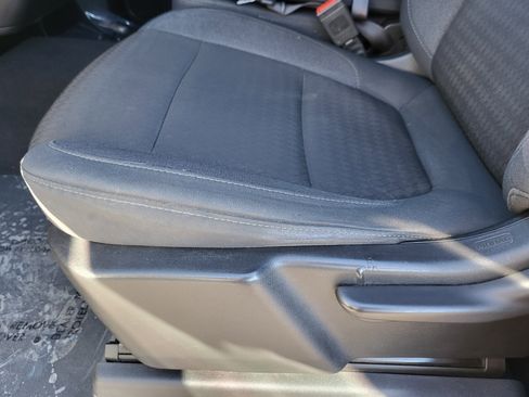 Used 2020 Chevrolet Silverado 1500 LT image 22