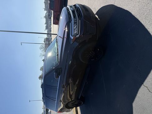 Certified 2024 Ford Expedition XLT image 5