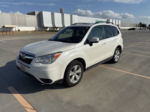 Used 2016 Subaru Forester 2.5i Premium w/ All-Weather Package image 2
