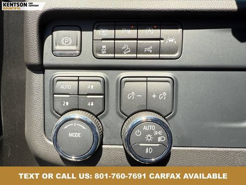 Used 2025 Chevrolet Suburban Z71 AWD/4WD image 18