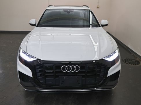 Used 2019 Audi Q8 Premium Plus w/ Premium Plus image 9