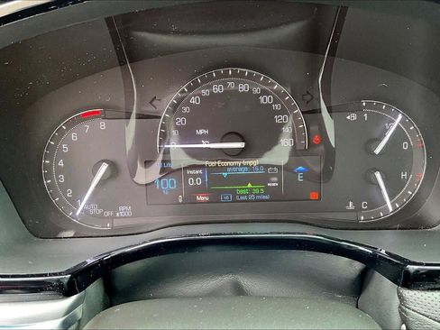 Used 2017 Cadillac XT5 Luxury w/ Driver Awareness Package FWD image 18