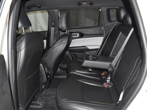 Certified 2023 Jeep Compass Limited image 30