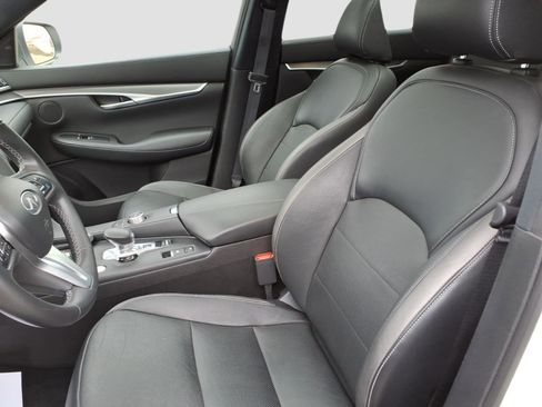 Used 2022 INFINITI QX50 Luxe w/ Appearance Package image 11