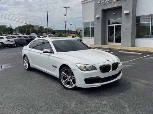 Used 2013 BMW 750Li RWD image 8