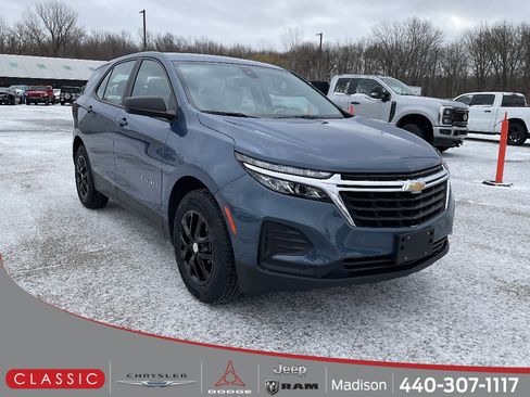 Used 2024 Chevrolet Equinox LS image 1