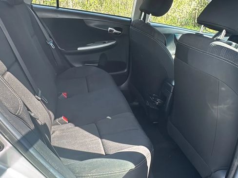 Used 2013 Toyota Corolla S image 13