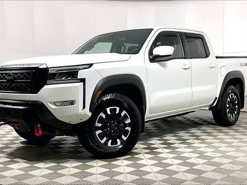 Used 2024 Nissan Frontier PRO-4X w/ Off-Road Protection Package image 2