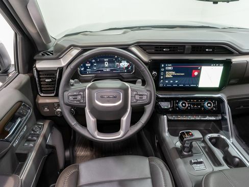 Used 2025 GMC Sierra 1500 Denali w/ Technology Package image 14