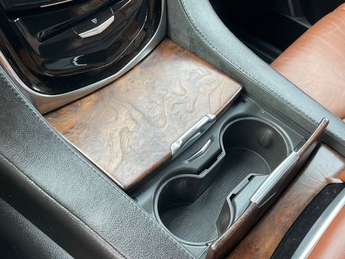 Used 2015 Cadillac Escalade ESV Premium image 44