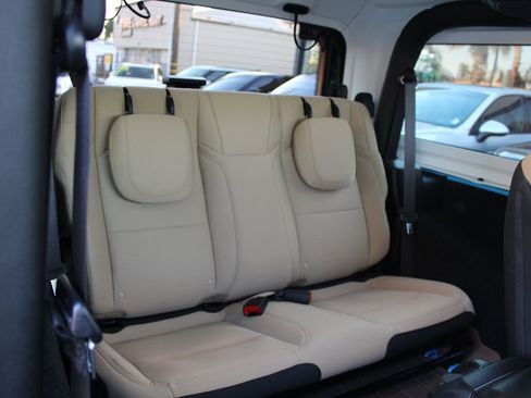 Used 2021 Jeep Wrangler Sport S image 22