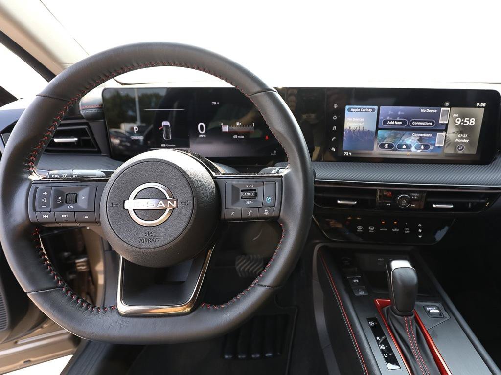 Used 2025 Nissan Kicks SR FWD image 13