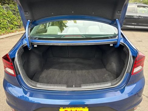 Used 2020 Hyundai Elantra SE FWD image 10