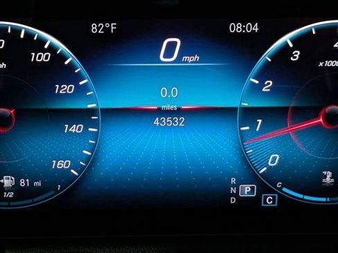 Used 2021 Mercedes-Benz GLA 250 4MATIC image 11