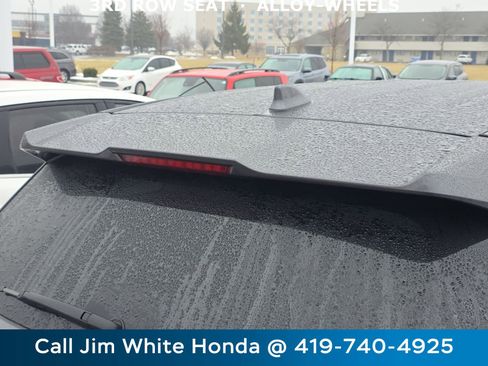 Used 2020 Toyota Highlander L image 13