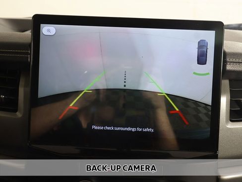 Used 2024 Ford Expedition Max XLT image 6